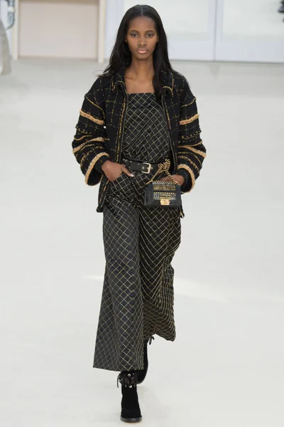 Look 35